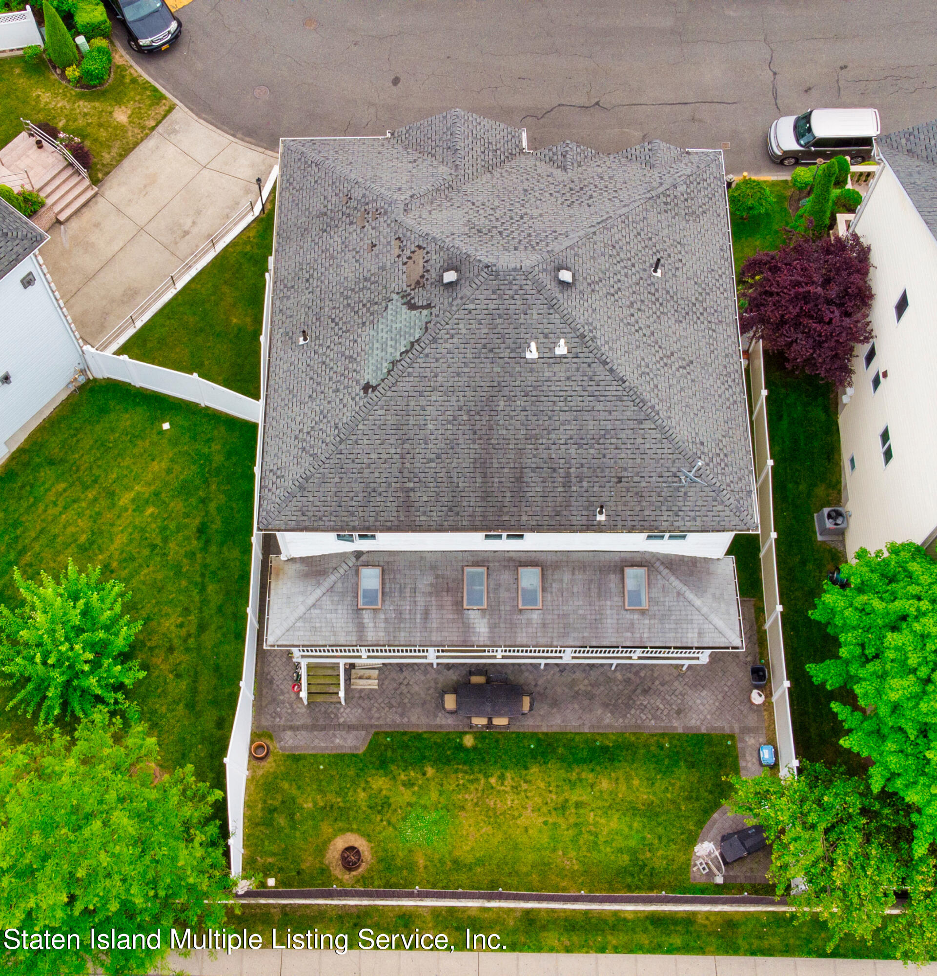 39 Nicole Loop Staten Island, NY 10301 - Photo 45 of 48 2FDF943B-E2F7-4A27-BDCF-C326E87B85D6