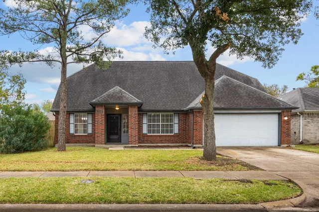 $345,000 | 10938 Graywood Court, La Porte, TX 77571