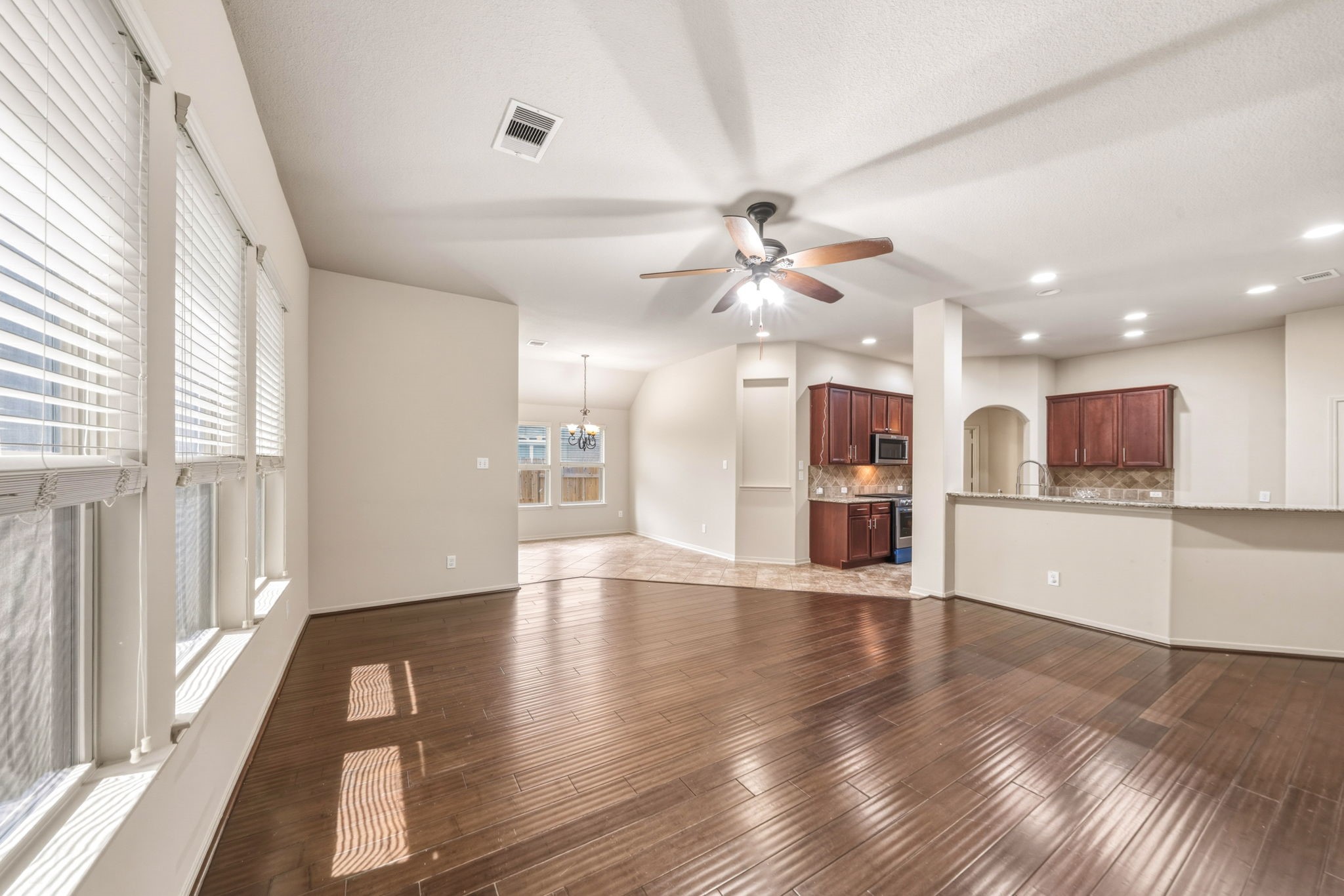 15919 Walnut Shores Drive Houston, TX 77044 - Photo 18 of 36