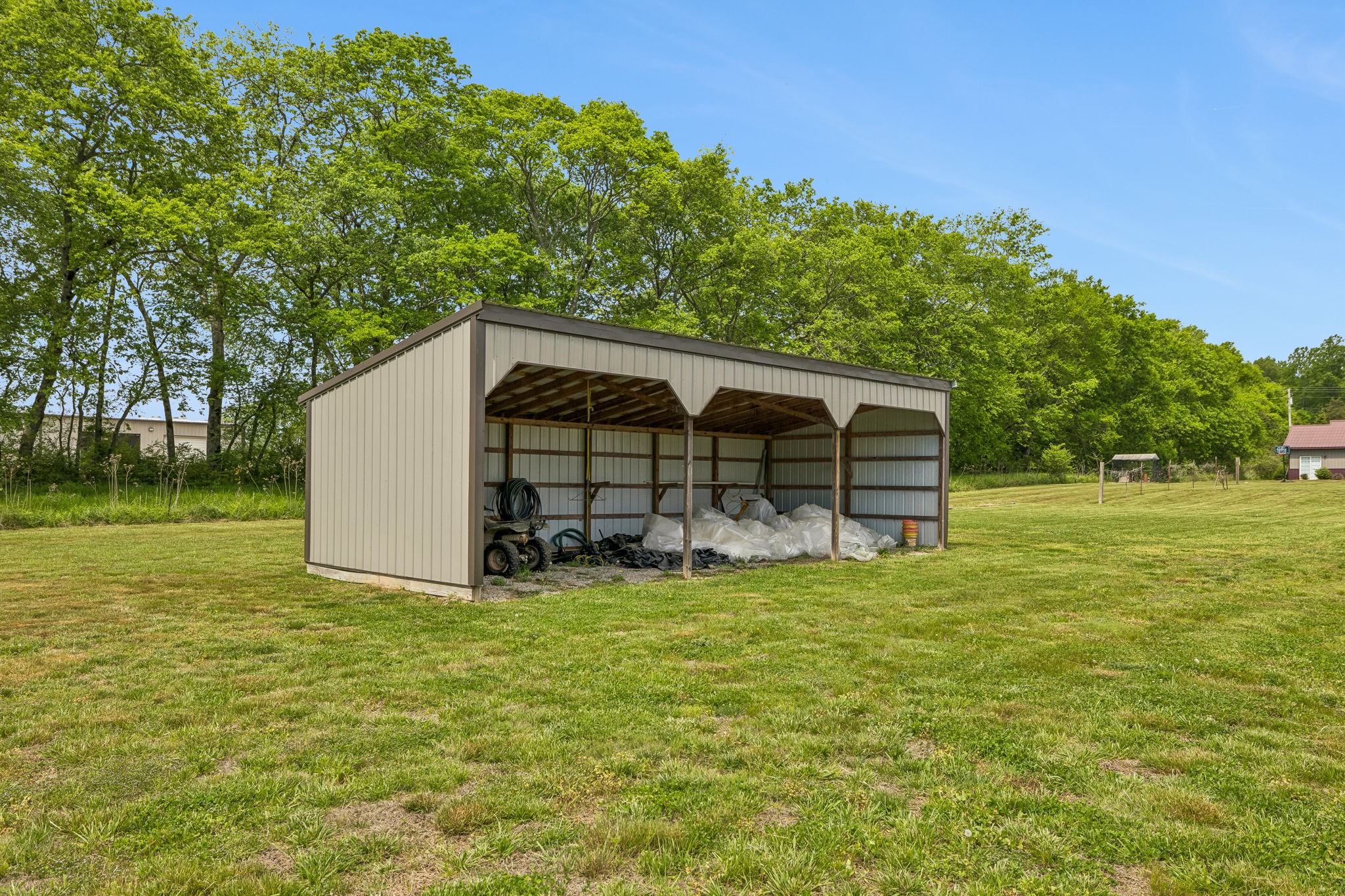 2461 Bodenham Road Pulaski, TN 38478 - Photo 60 of 100 a view of a house with backyard