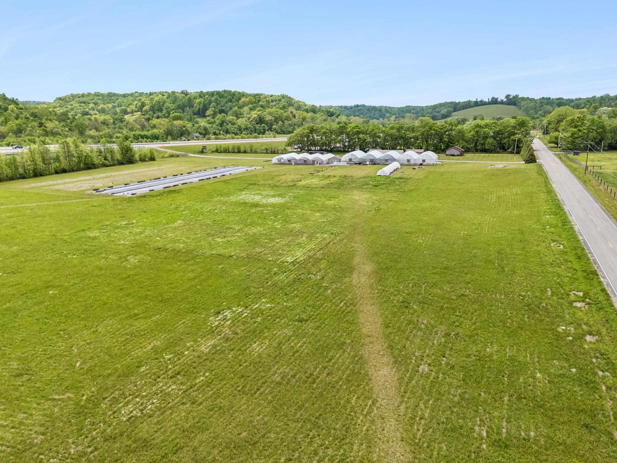2461 Bodenham Road Pulaski, TN 38478 - Photo 88 of 100 a view of an ocean from a city