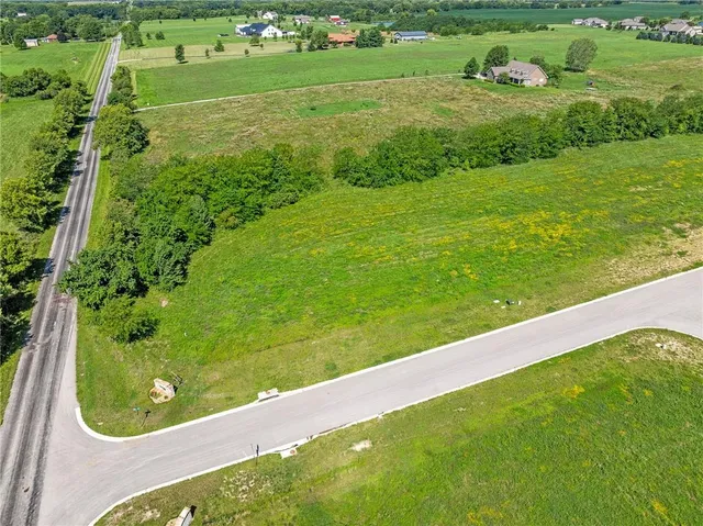 $195,000 | 13308 Winner's Circle, Smithville, MO 64089