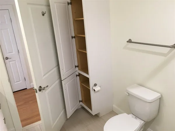 $2,139 | 875 Elm Street, Unit 402, Manchester, NH 03101