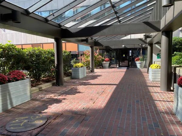 $2,139 | 875 Elm Street, Unit 402, Manchester, NH 03101