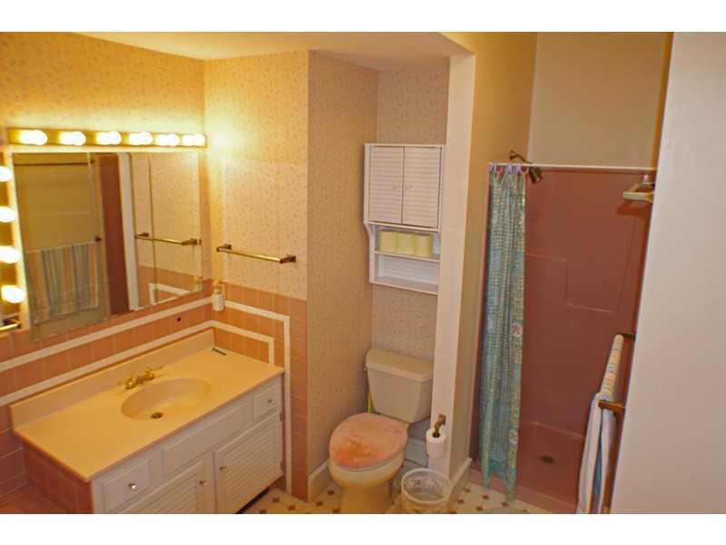 74 Reach Road Harpswell, ME 04079 - Photo 11 of 32 Master Bath/Spa.
