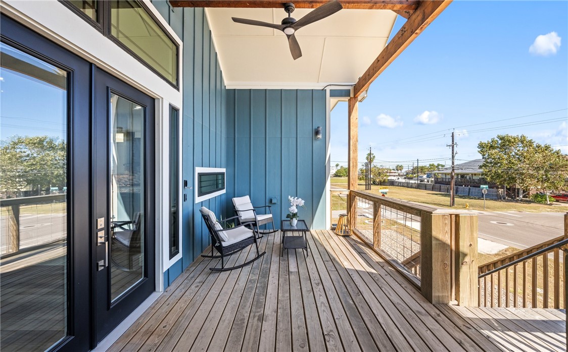 3702 Laguna Shores Road Corpus Christi, TX 78418 - Photo 3 of 24