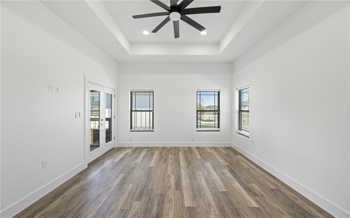 3702 Laguna Shores Road Corpus Christi, TX 78418 - Photo 9 of 24