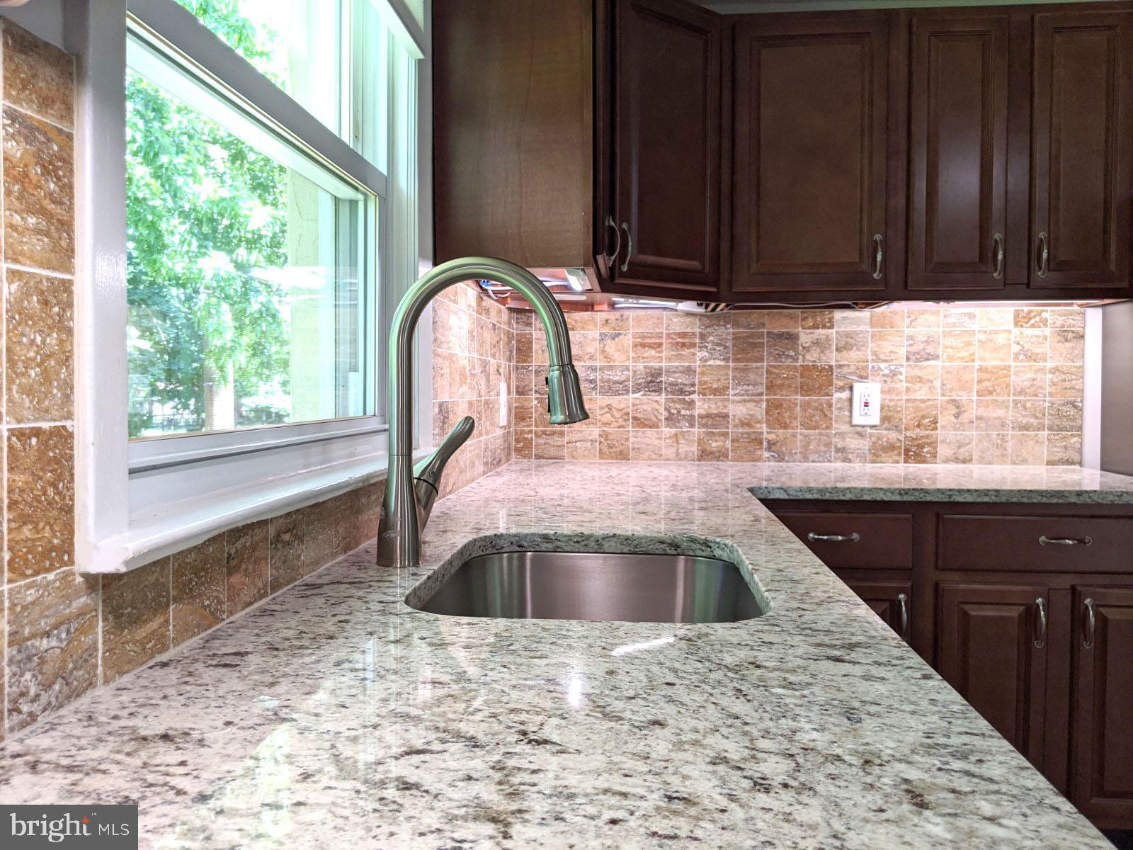 102 Radix Road Williamstown, NJ 08094 - Photo 8 of 35