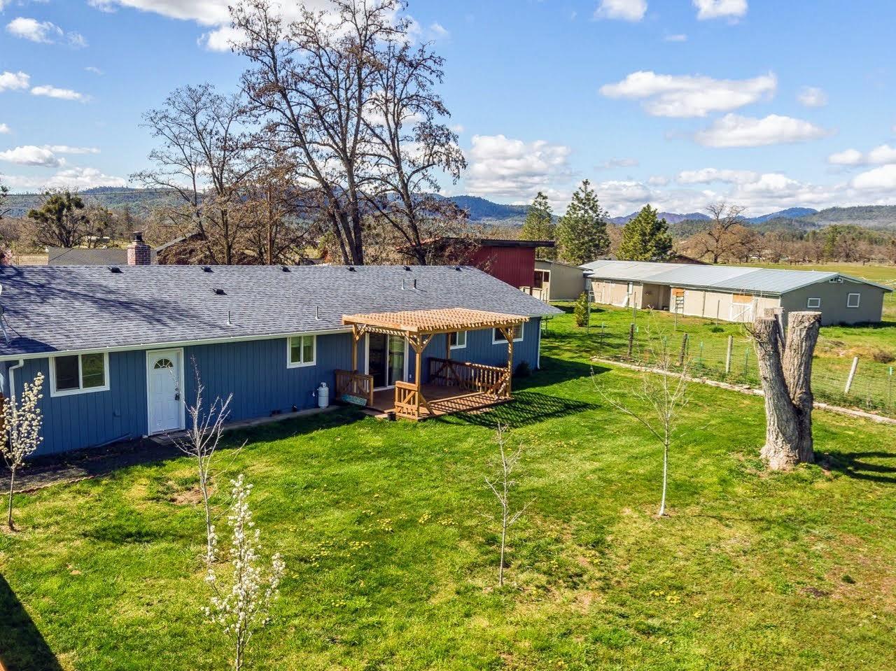 4774 Winnetka Road White City, OR 97503 - Photo 1 of 34 Primary Photo