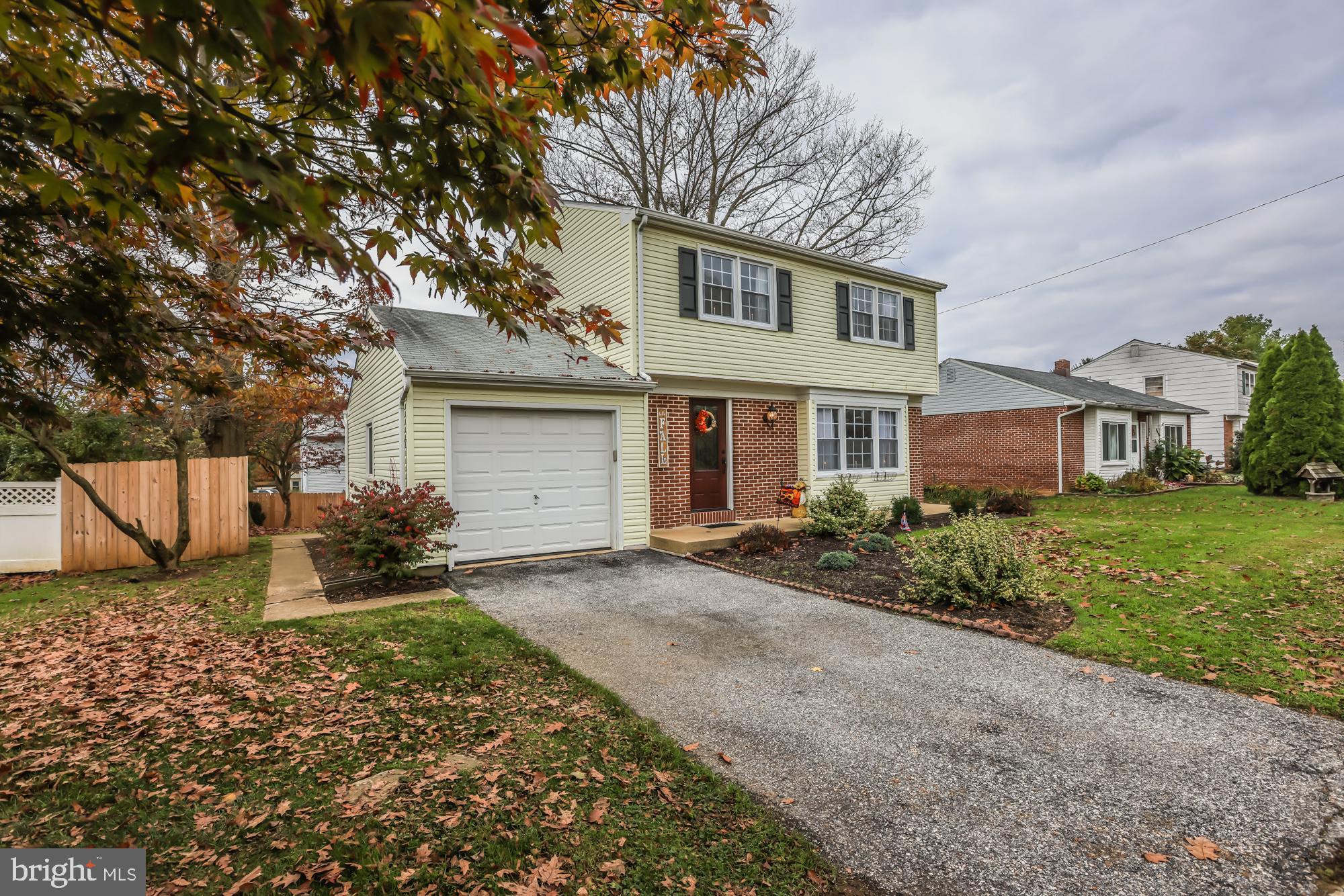1658 Glenn Road Lancaster, PA 17601 - Photo 2 of 36 Gallery Image 2