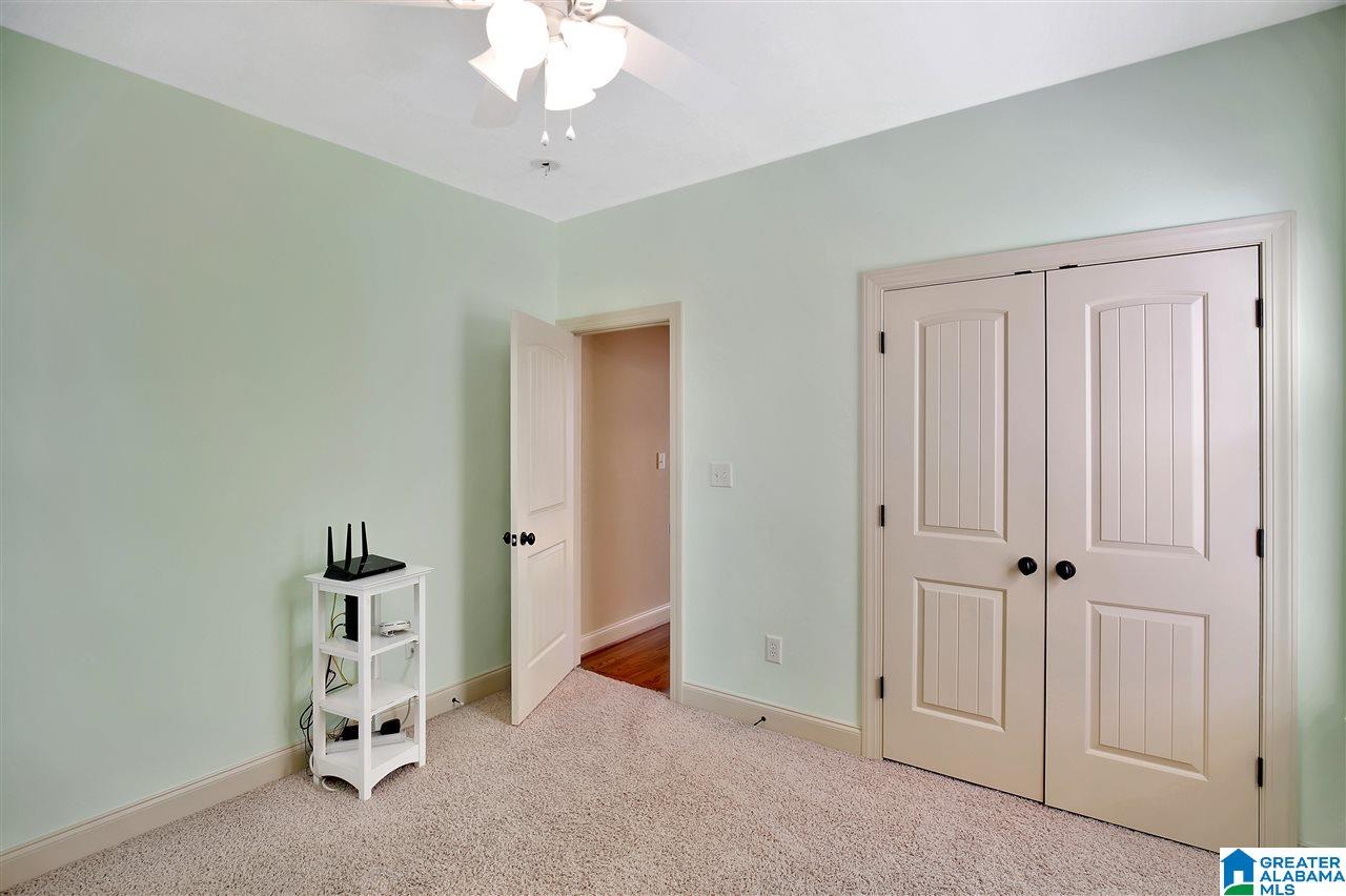 266 Strathaven Lane Pelham, AL 35124 - Photo 12 of 38