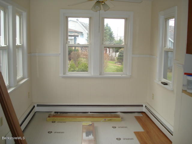 27 Green Hill Road Pittsfield, MA 01201 - Photo 14 of 17 Eating Area with new floor and painting