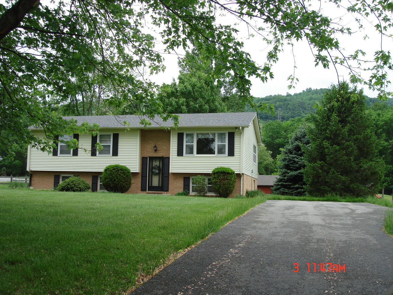 7564 Old Mill Road Roanoke, VA 24018 - Photo 2 of 31 Front