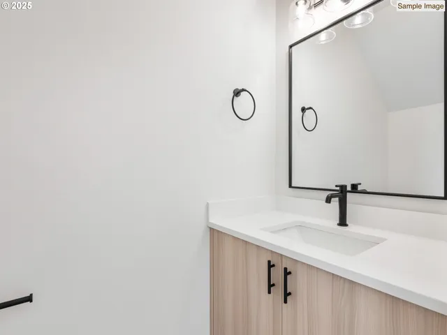 $369,900 | 1662 Southeast Umatilla Street, Unit 4, Portland, OR 97202