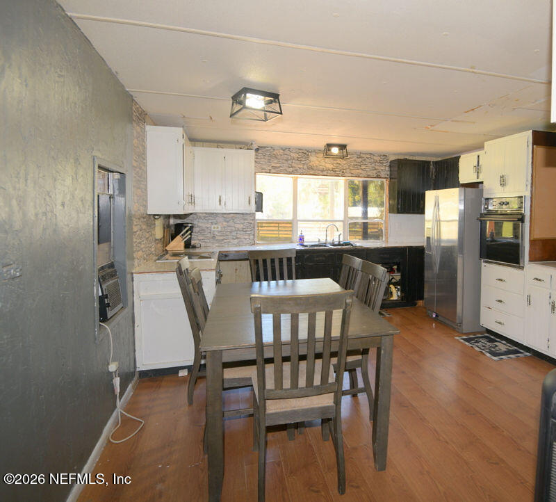 109 Lake Ida Point Drive Interlachen, FL 32148 - Photo 2 of 20 KitchenDinningArea