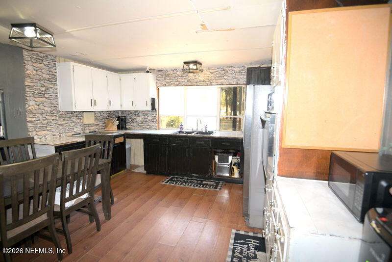 109 Lake Ida Point Drive Interlachen, FL 32148 - Photo 3 of 20 KitchenDinningArea2