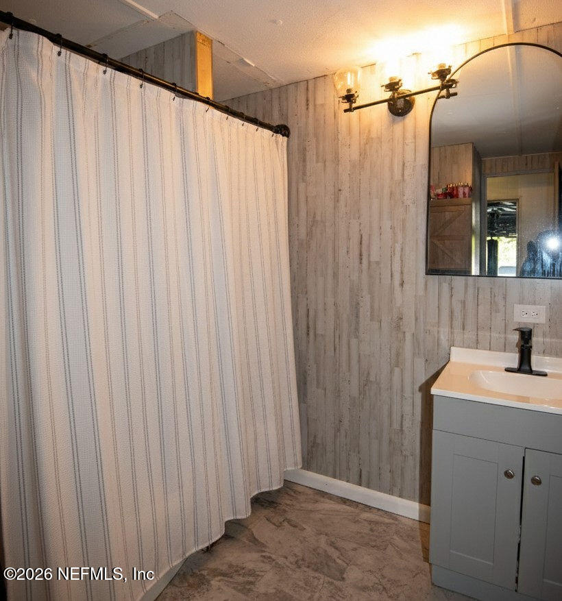 109 Lake Ida Point Drive Interlachen, FL 32148 - Photo 10 of 20 Bathroom