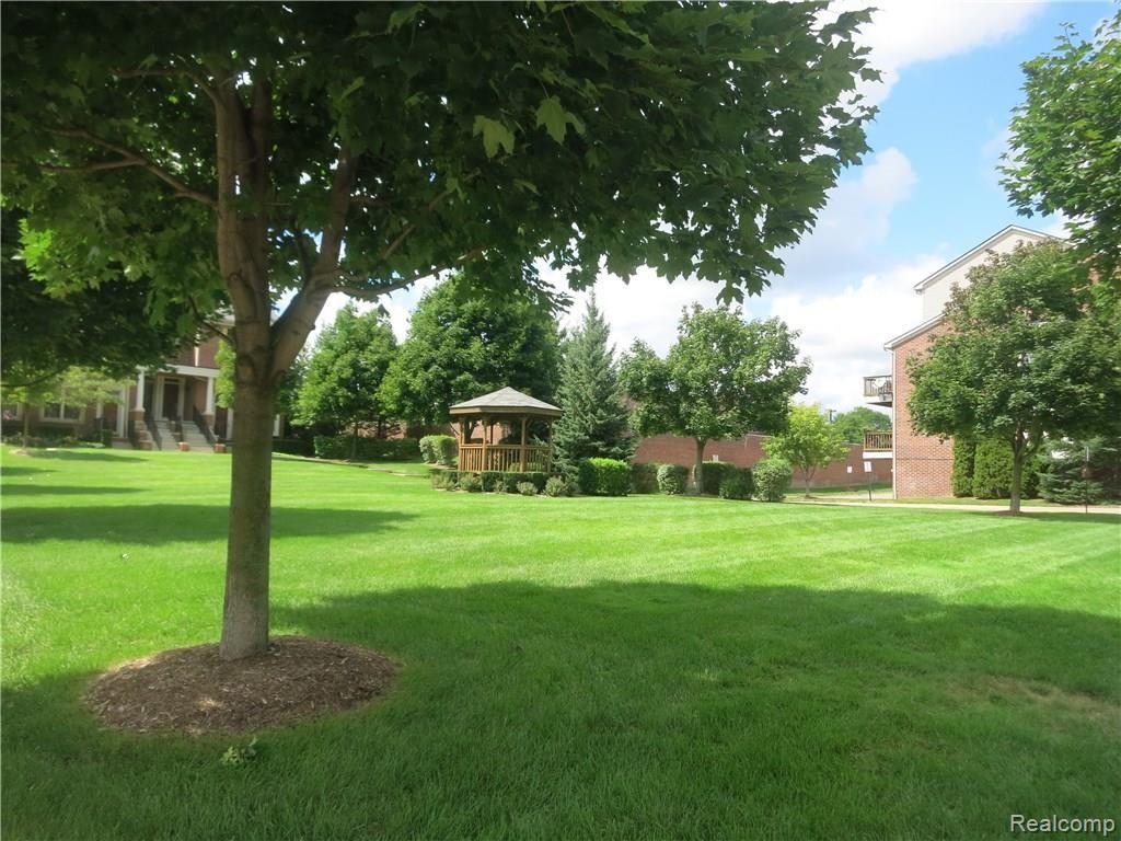 16956 Farmington Road, Unit 23 Livonia, MI 48154 - Photo 32 of 32