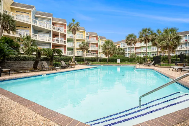 a view of a tennis court