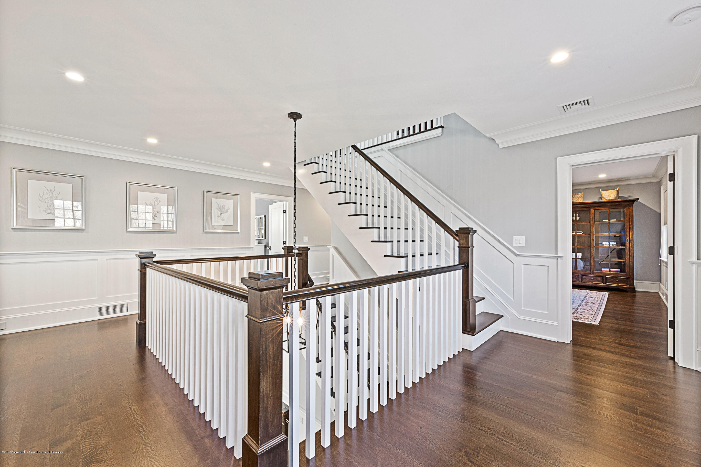 3 Somerset Drive Rumson, NJ 07760 - Photo 22 of 53 2nd Floor Hallway