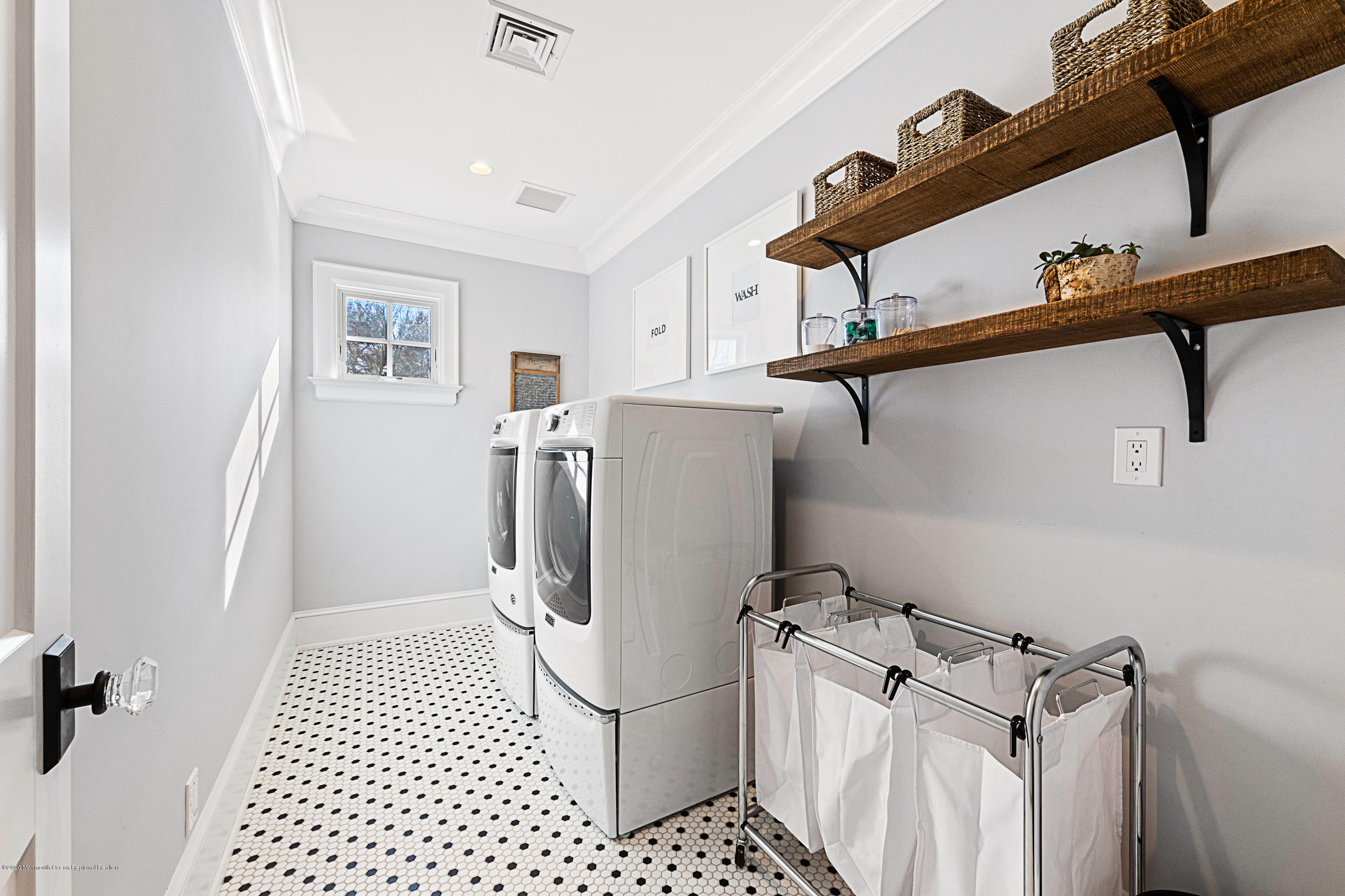 3 Somerset Drive Rumson, NJ 07760 - Photo 35 of 53 Laundry room