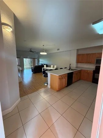 $3,000 | 7401 Palomino Drive, Unit 117, Hollywood, FL 33024