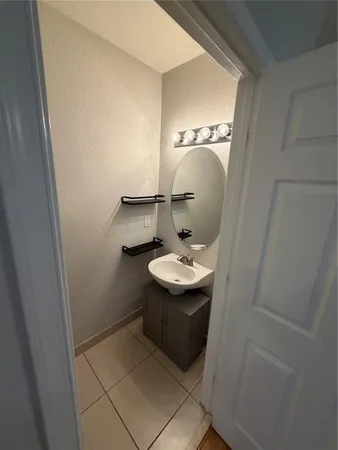 $3,000 | 7401 Palomino Drive, Unit 117, Hollywood, FL 33024