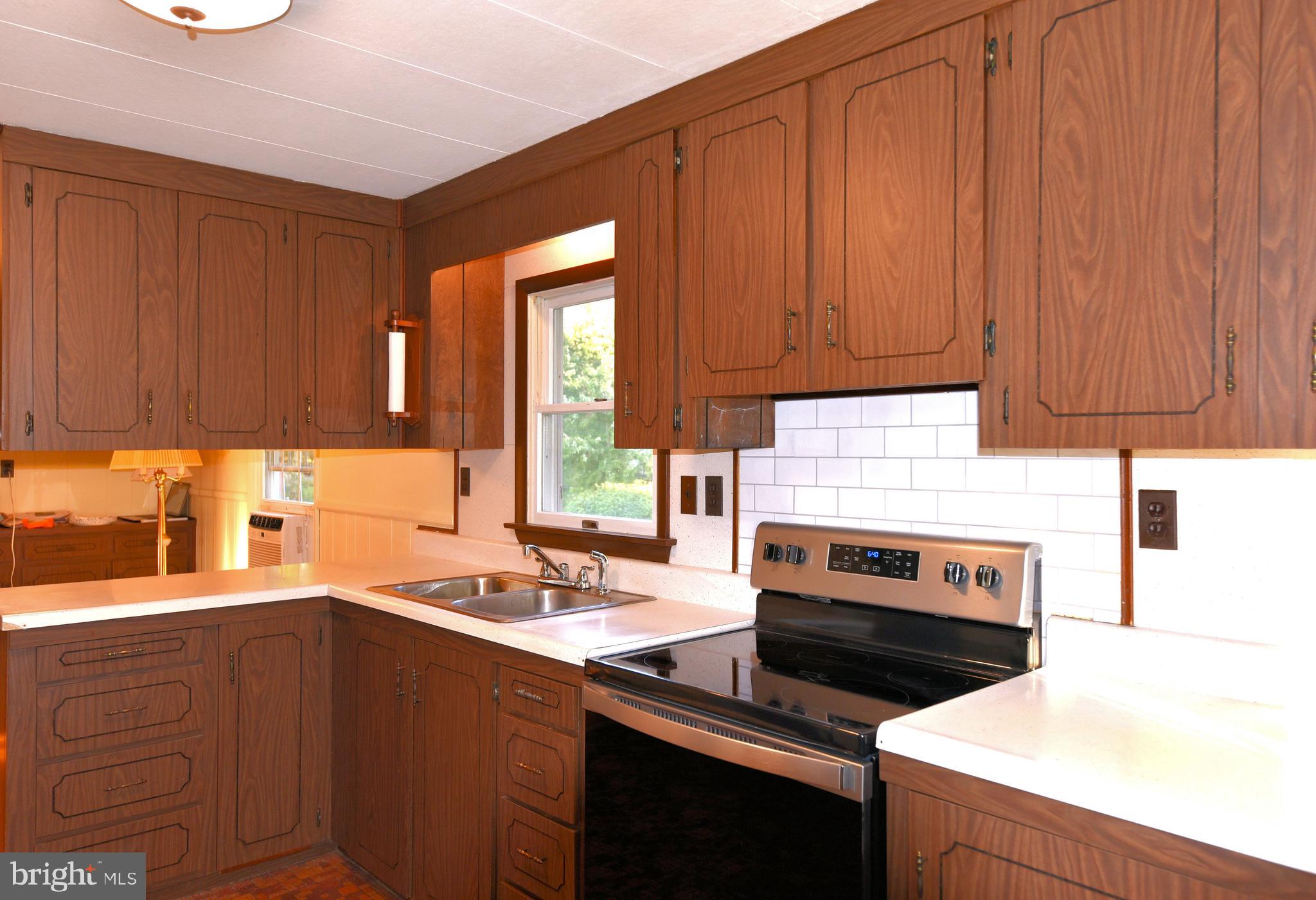 910 Warburton Road Elkton, MD 21921 - Photo 10 of 22 Kitchen has LOTS of cabinet storage