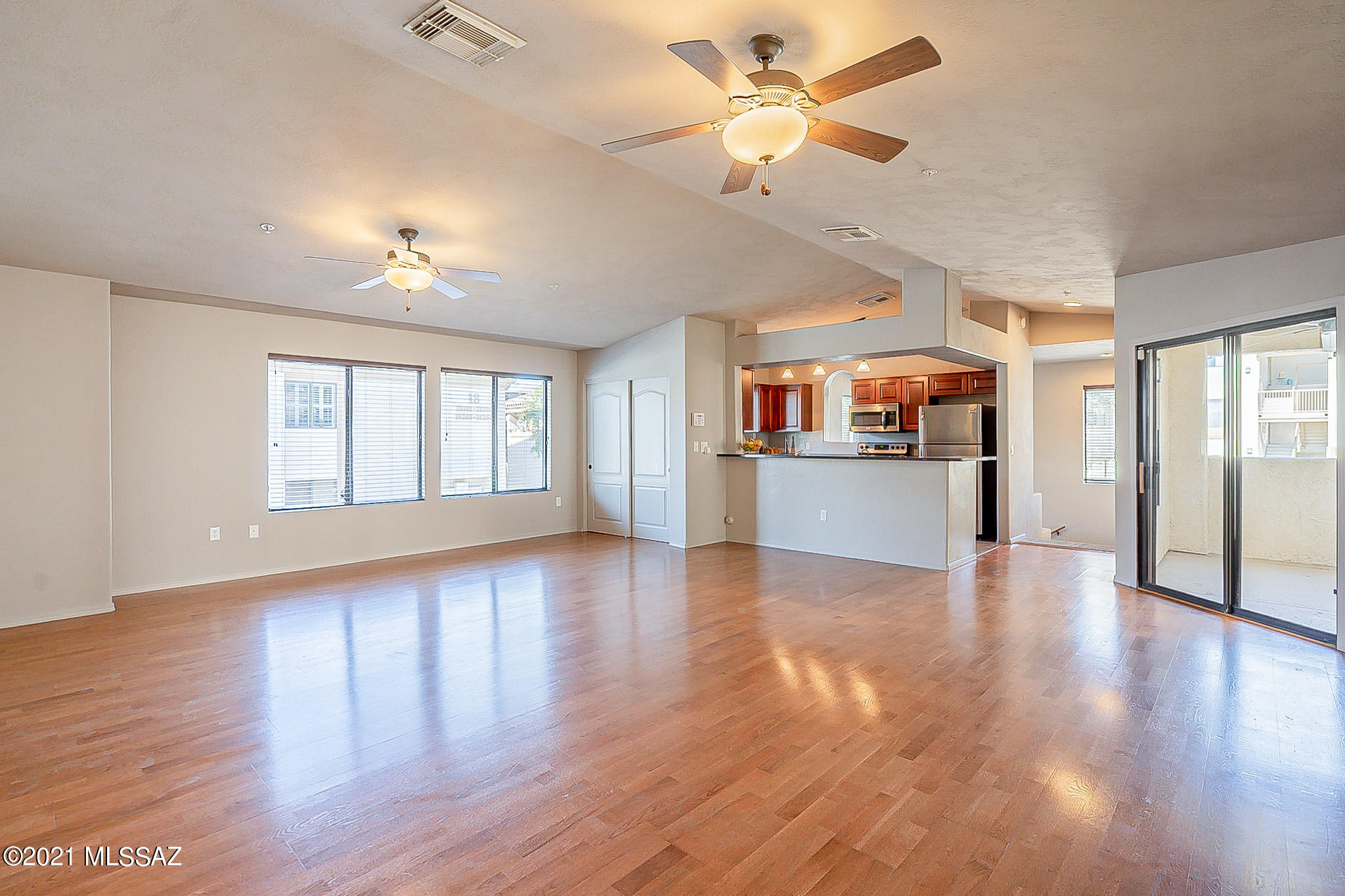 2550 East River Road, Unit 19102 Tucson, AZ 85718 - Photo 4 of 37