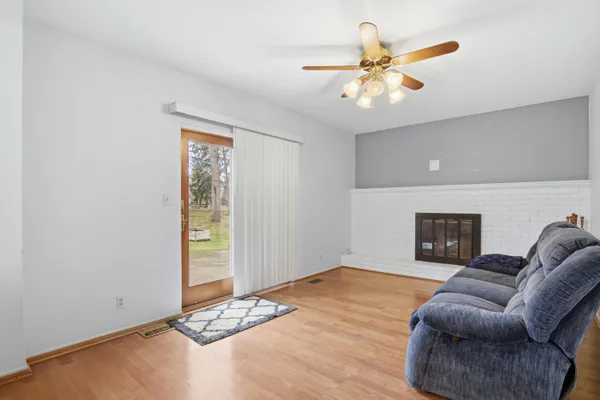 $410,000 | 21467 Chestnut Lane, Farmington, MI 48336