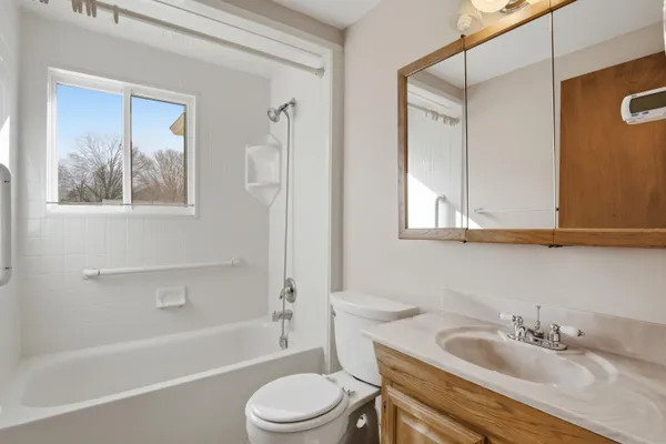 $410,000 | 21467 Chestnut Lane, Farmington, MI 48336