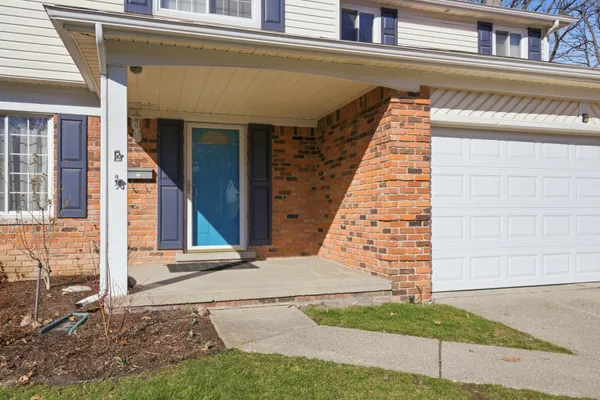 $410,000 | 21467 Chestnut Lane, Farmington, MI 48336