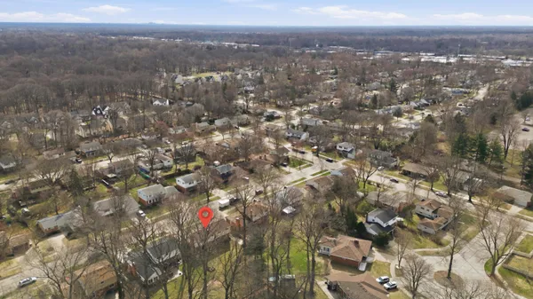 $400,000 | 21467 Chestnut Lane, Farmington, MI 48336