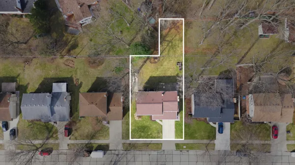$410,000 | 21467 Chestnut Lane, Farmington, MI 48336