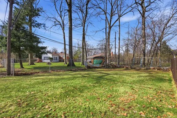 $400,000 | 21467 Chestnut Lane, Farmington, MI 48336