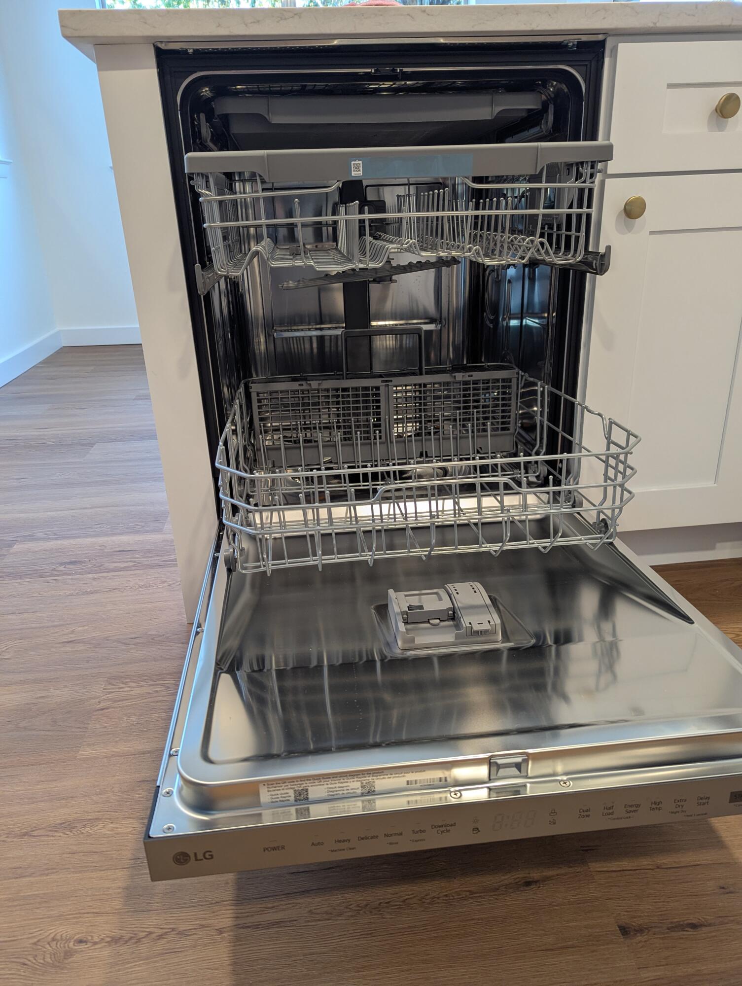 103 Perdido Circle Niceville, FL 32578 - Photo 28 of 71 DISHWASHER INTERIOR