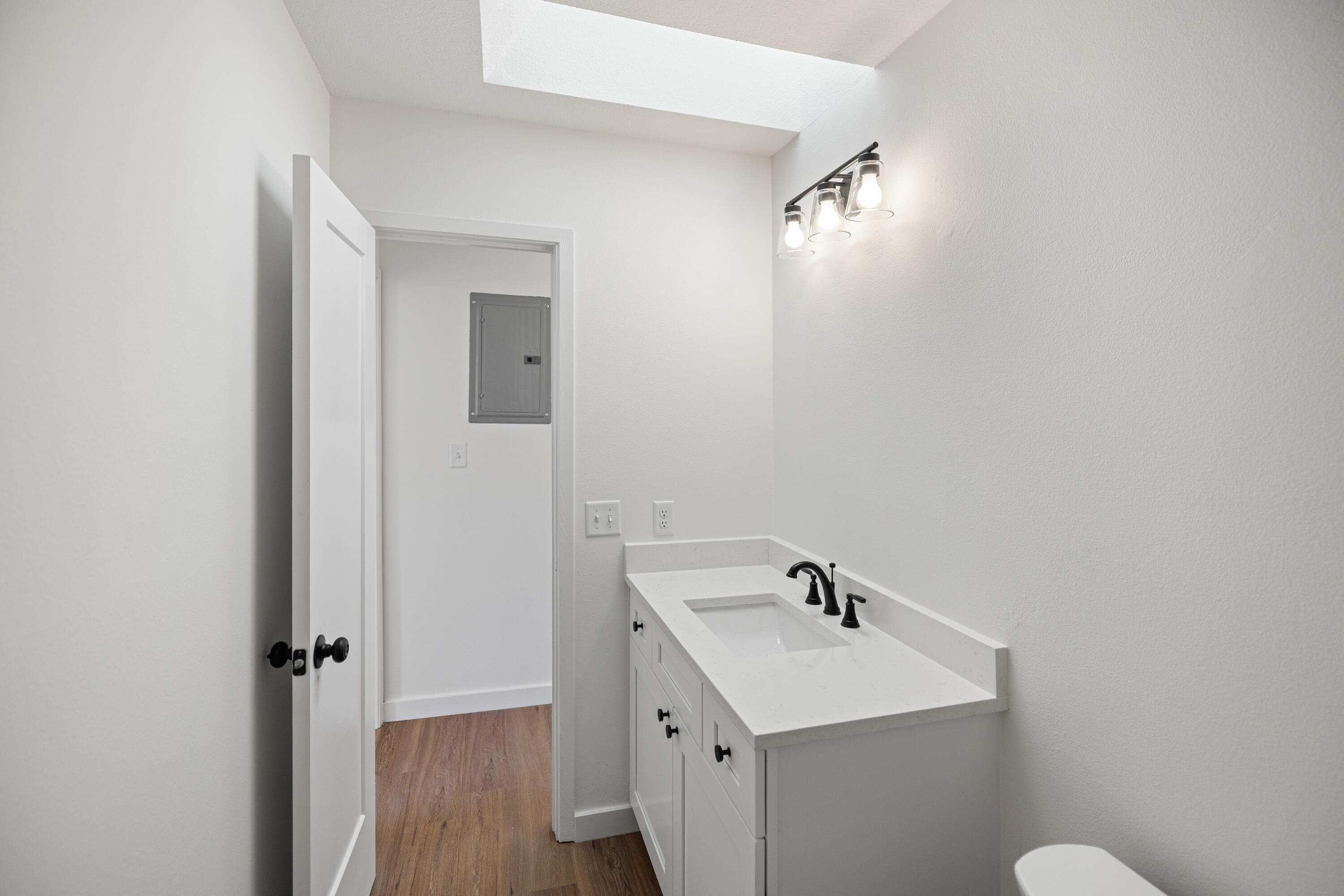 103 Perdido Circle Niceville, FL 32578 - Photo 46 of 71 a bathroom with a sink and mirror