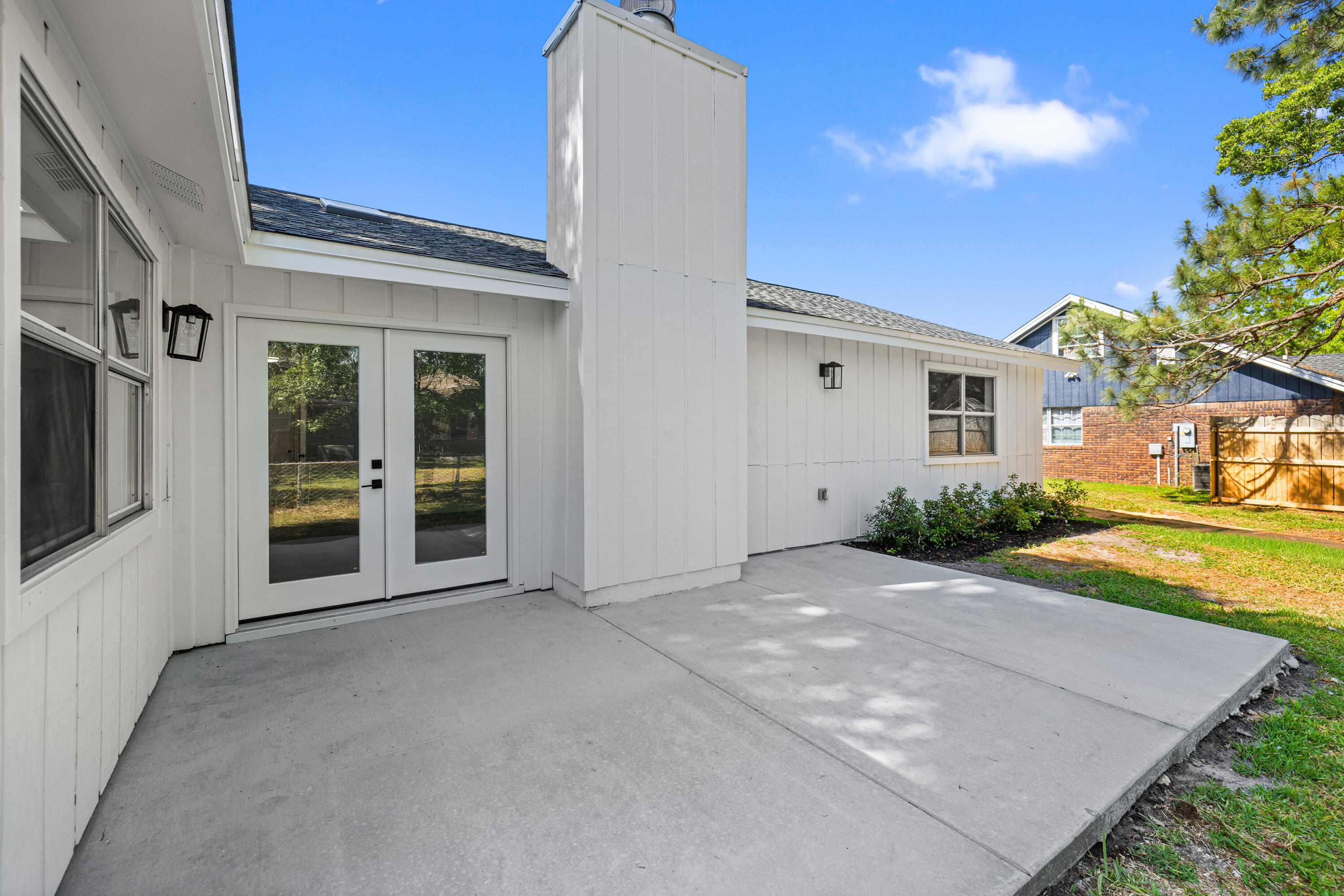 103 Perdido Circle Niceville, FL 32578 - Photo 49 of 71 a view of a house with backyard and porch