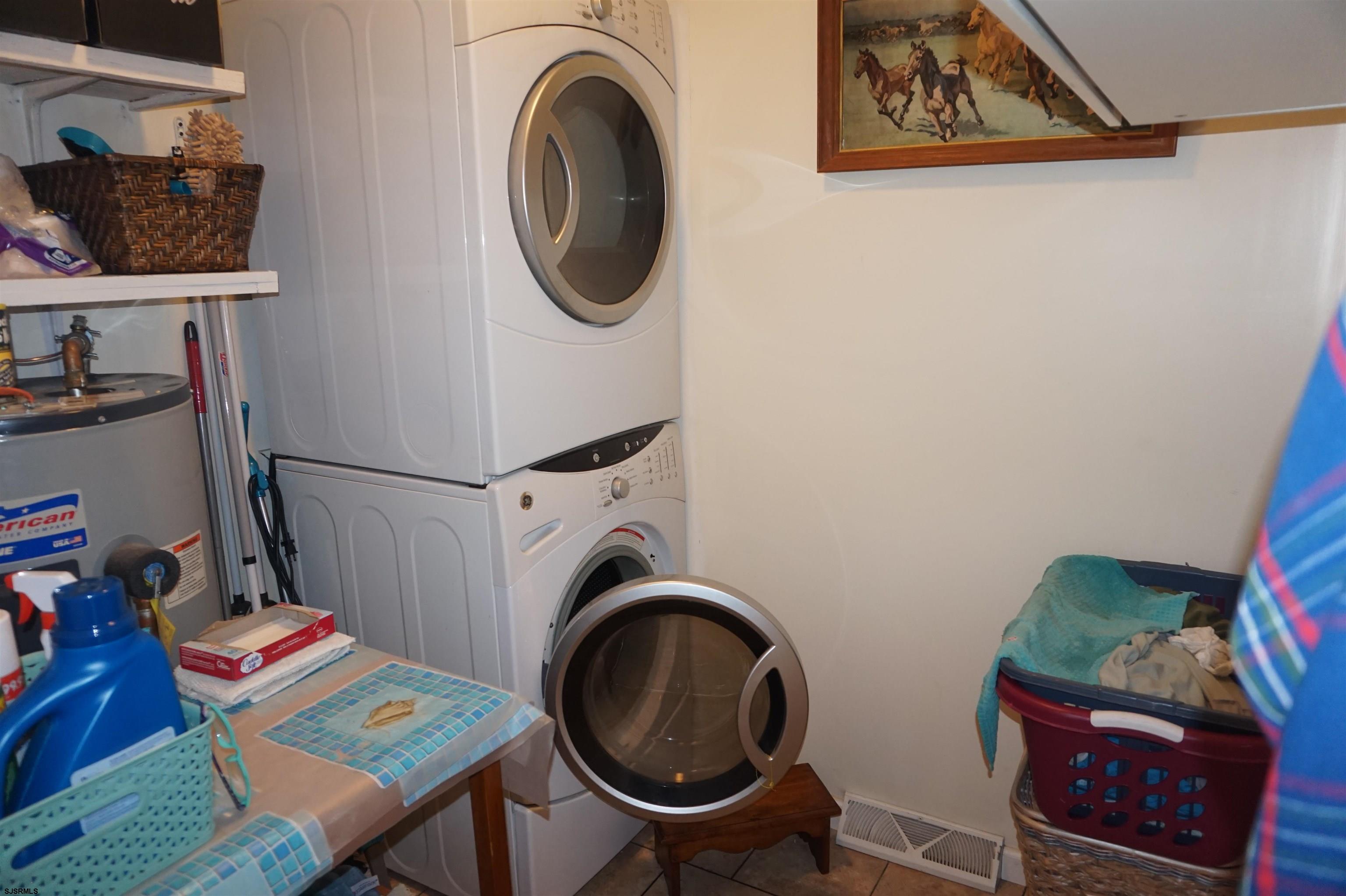 77 Delaware Avenue Fortescue, NJ 08321 - Photo 21 of 47 a utility room with dryer and washer