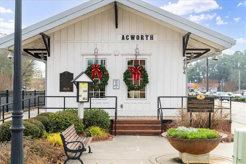 $825,000 | 222 Silvercrest Drive, Acworth, GA 30101