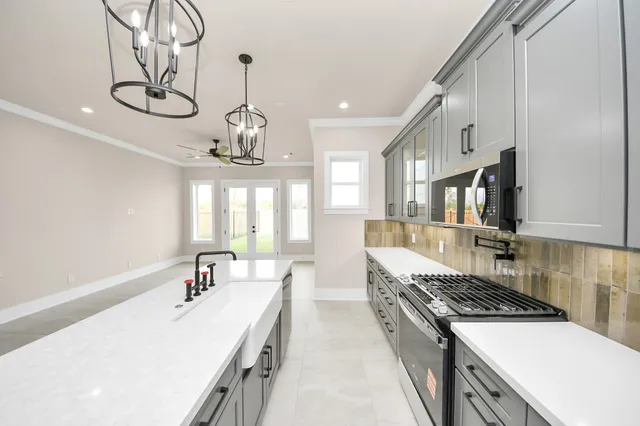 $2,350 | 6320 Milwee Street, Unit A, Houston, TX 77092