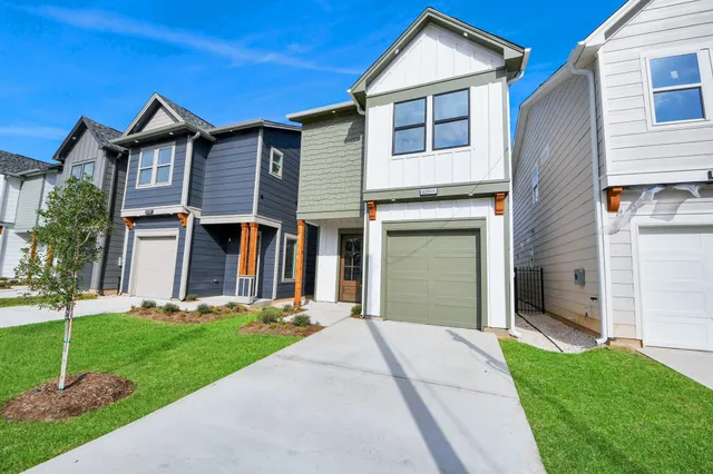 $2,350 | 6320 Milwee Street, Unit A, Houston, TX 77092