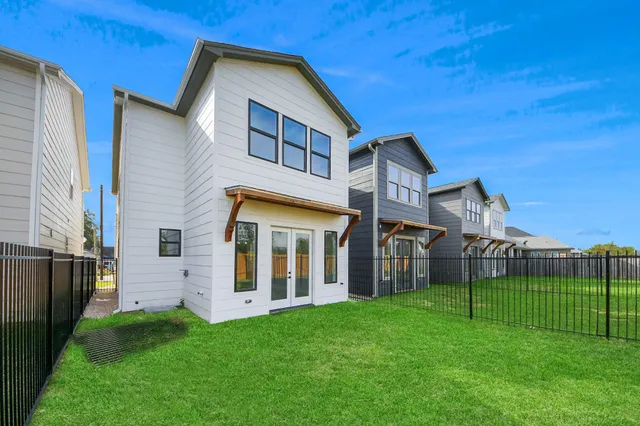 $2,350 | 6320 Milwee Street, Unit A, Houston, TX 77092