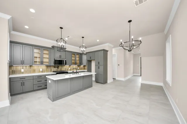 $2,350 | 6320 Milwee Street, Unit A, Houston, TX 77092