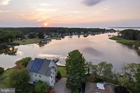 $1,295,000 | 141 Winchester Avenue, Grasonville, MD 21638