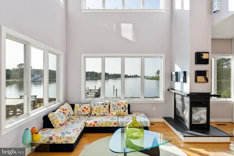 $1,295,000 | 141 Winchester Avenue, Grasonville, MD 21638