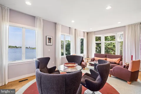 $1,295,000 | 141 Winchester Avenue, Grasonville, MD 21638