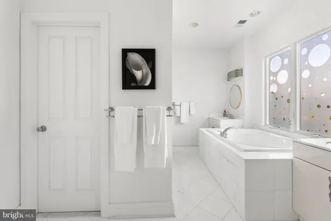 $1,295,000 | 141 Winchester Avenue, Grasonville, MD 21638