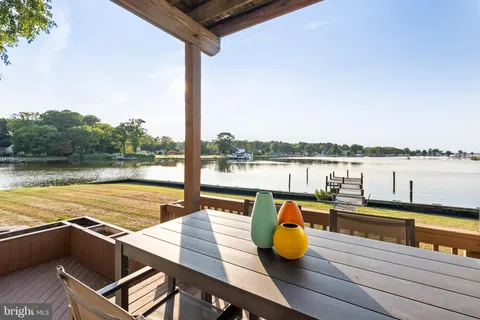 $1,295,000 | 141 Winchester Avenue, Grasonville, MD 21638