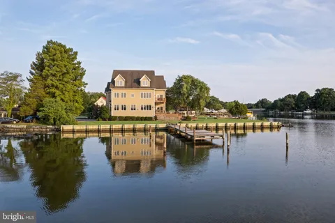 $1,295,000 | 141 Winchester Avenue, Grasonville, MD 21638